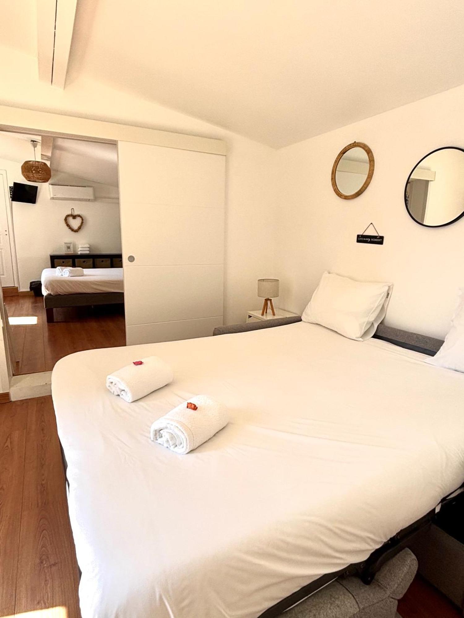 Hotel Restaurant La Desirade Saint-Désirat Exteriör bild