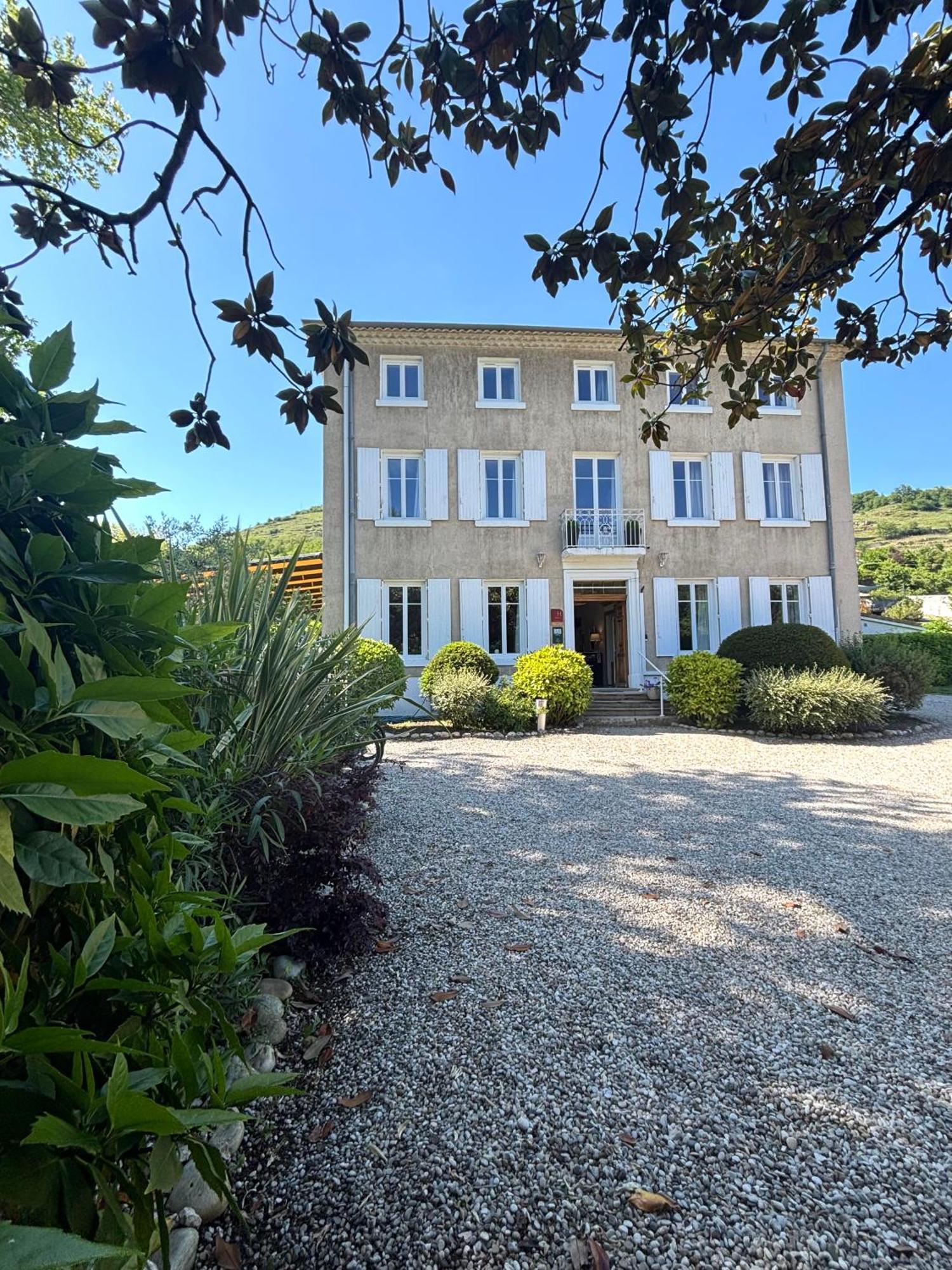 Hotel Restaurant La Desirade Saint-Désirat Exteriör bild