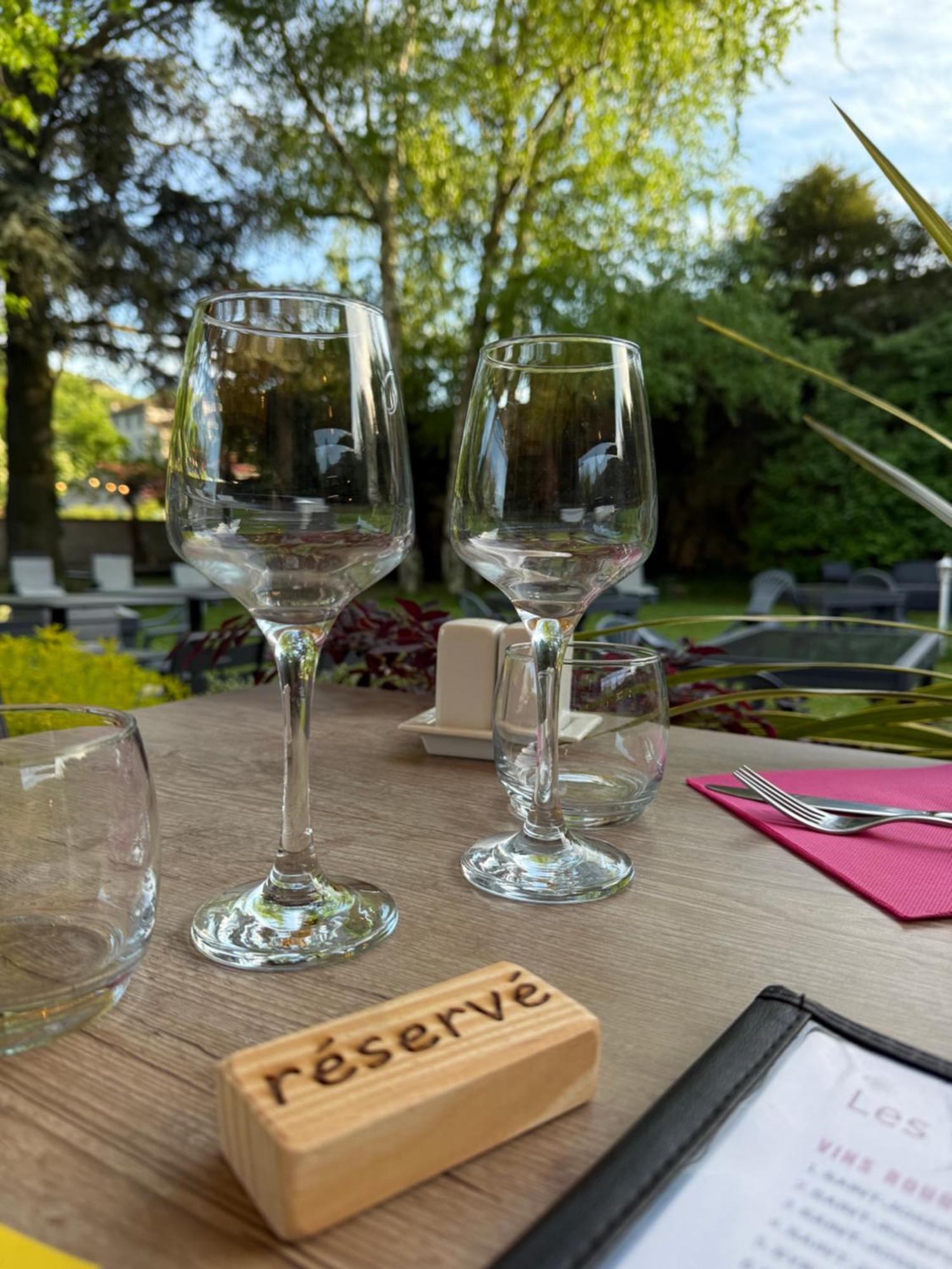 Hotel Restaurant La Desirade Saint-Désirat Exteriör bild